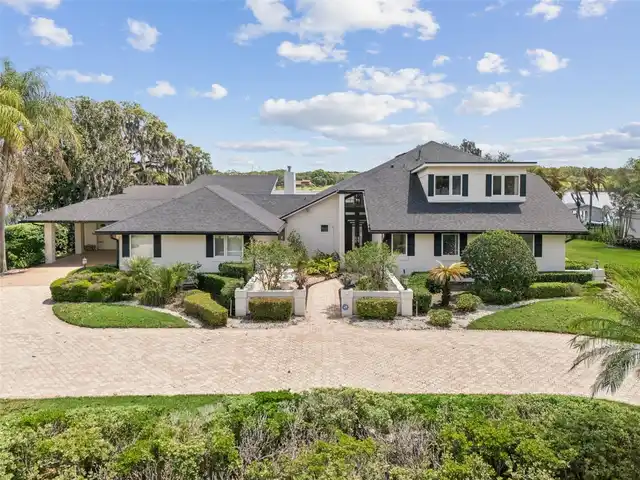 5BR, Home, 4BA, $2,950,000
Read More