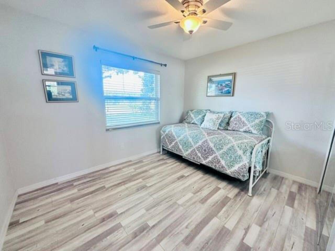 Listing Photo 9