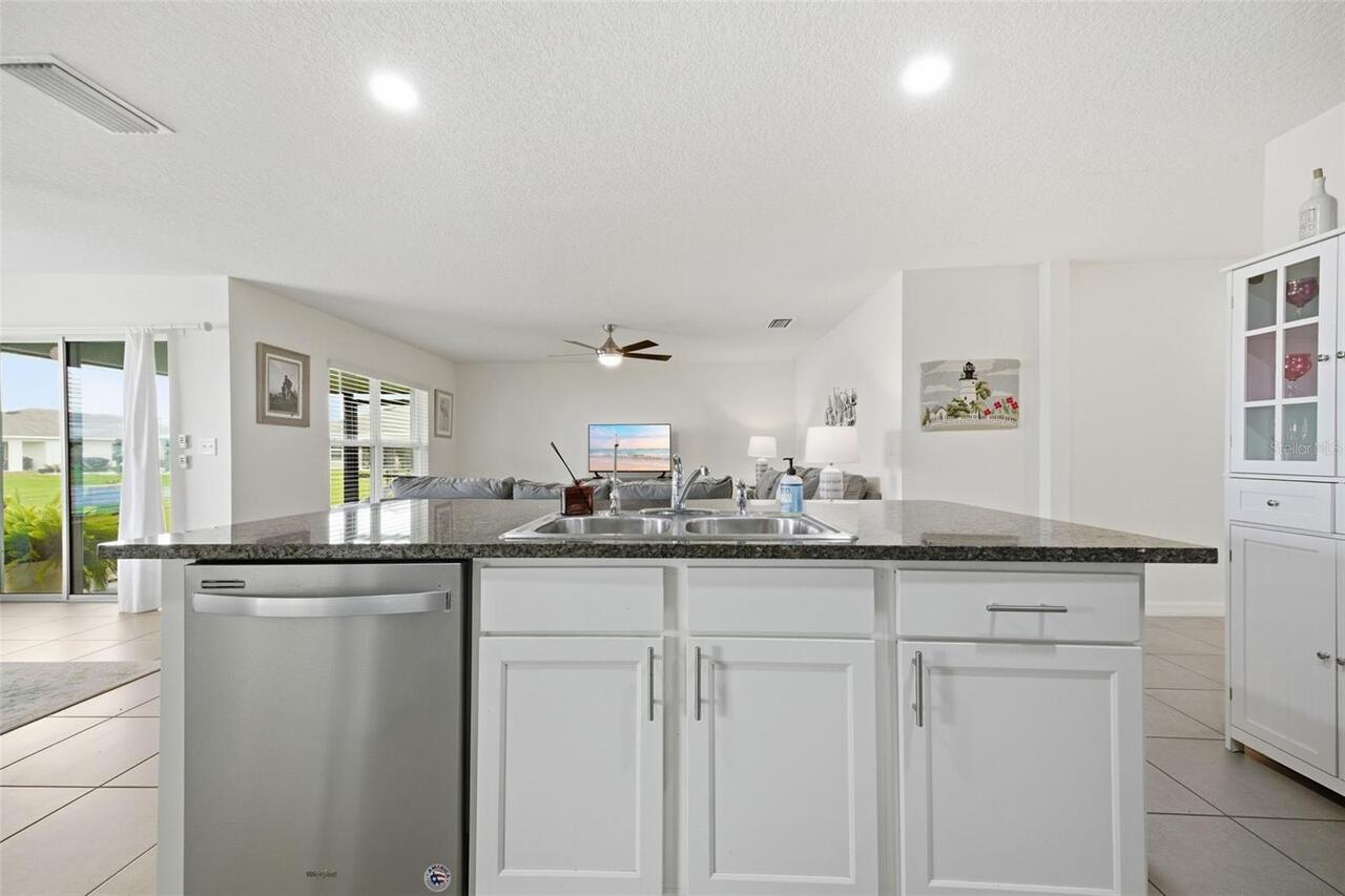 Listing Photo 14