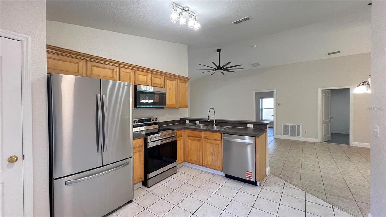 Listing Photo 10