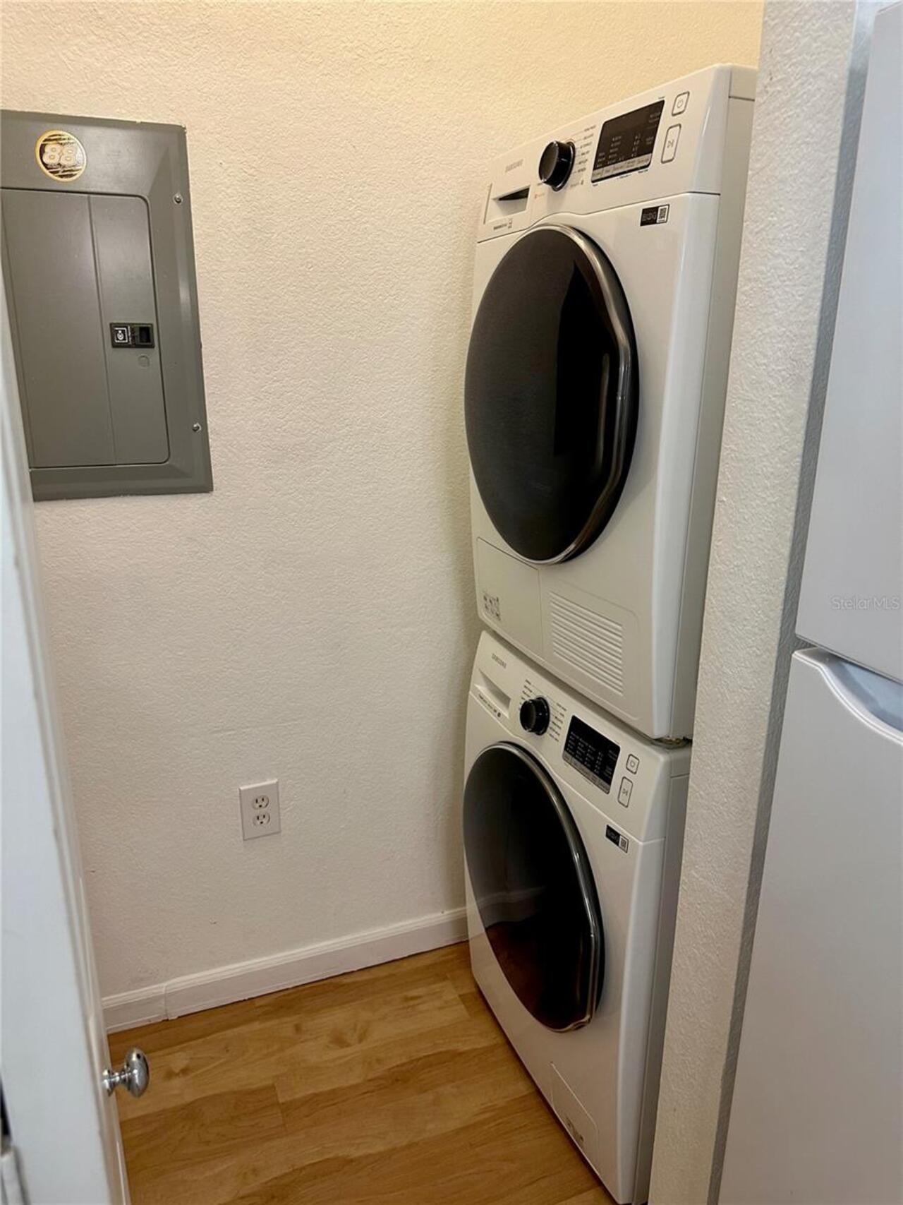 Listing Photo 8