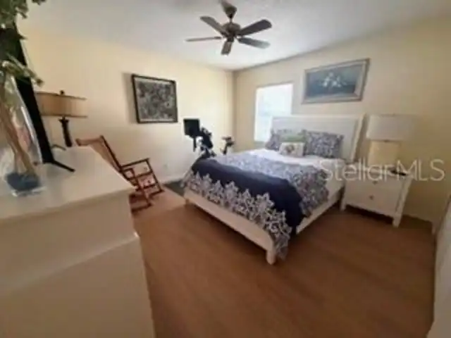 Listing Photo 11