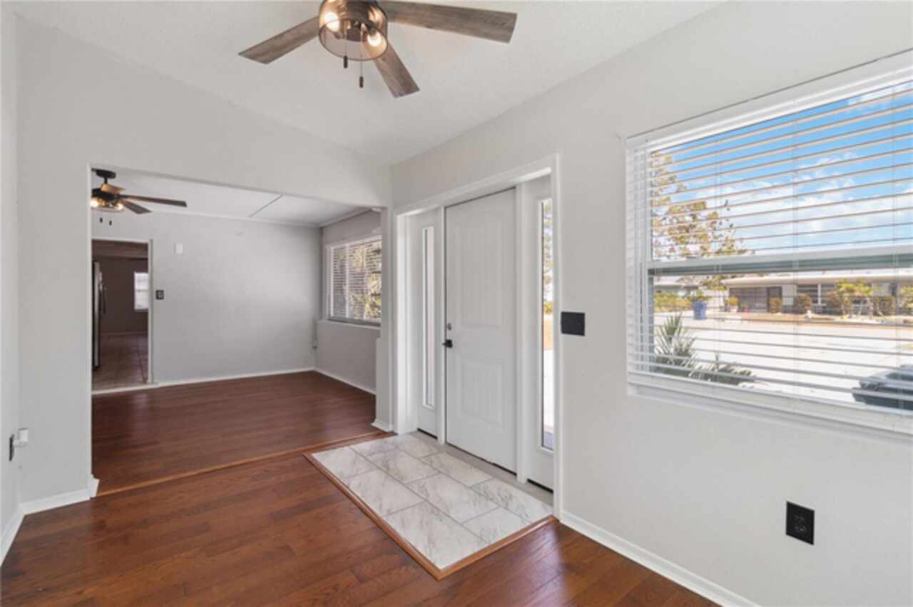 Listing Photo 8