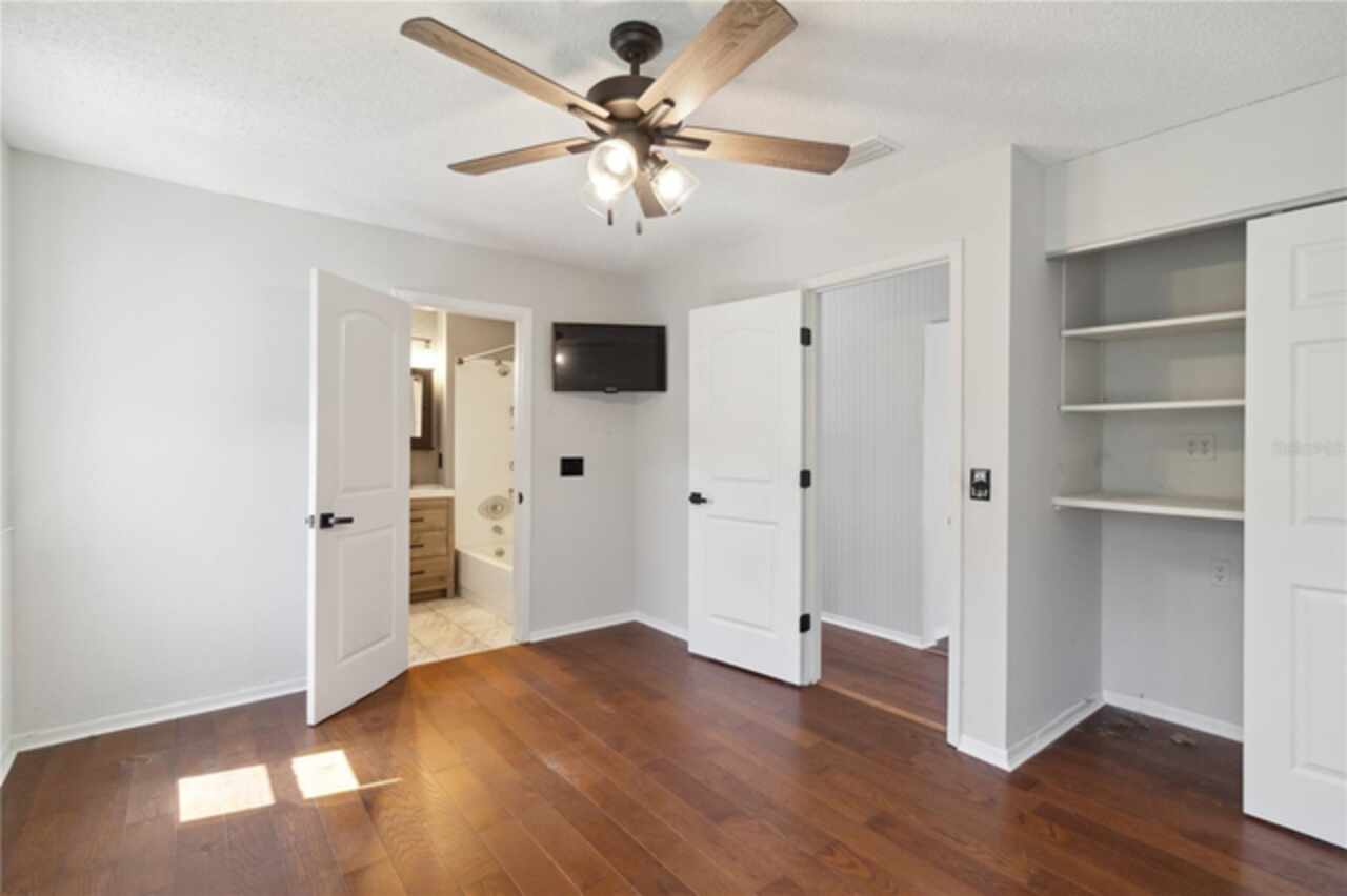 Listing Photo 15