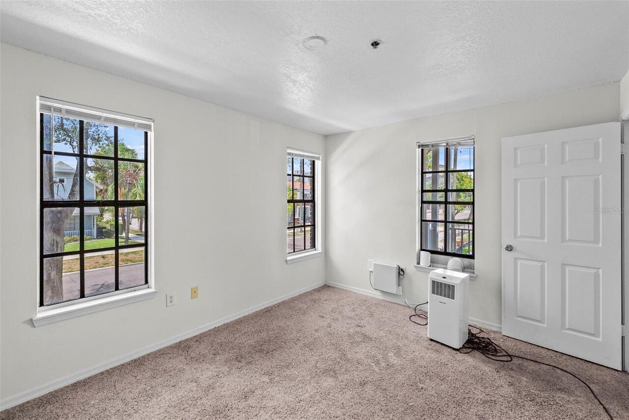 Listing Photo 13