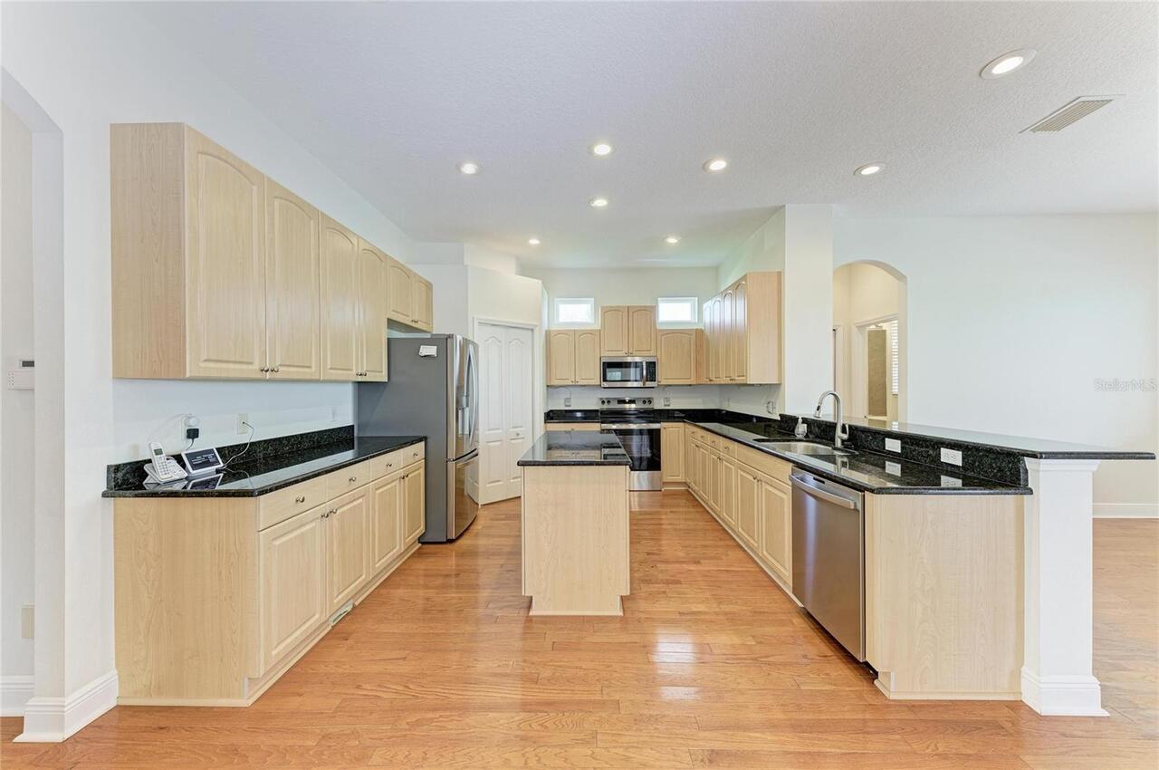 Listing Photo 16