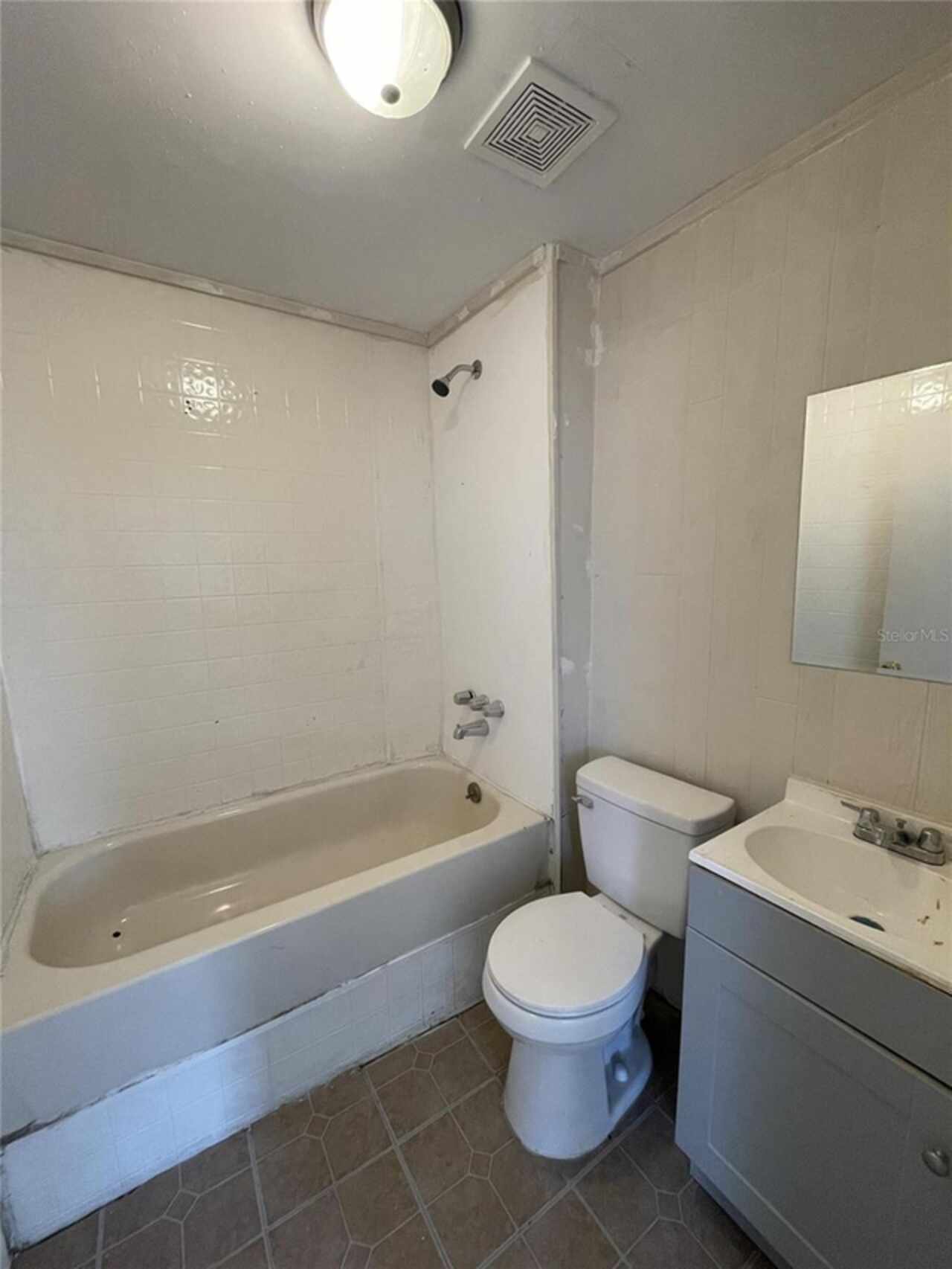 Listing Photo 7