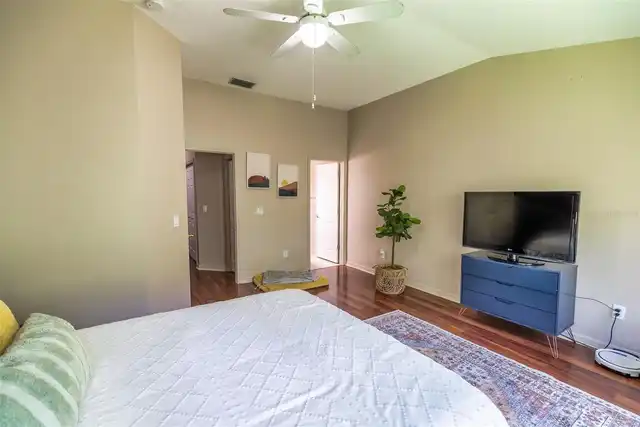 Listing Photo 20