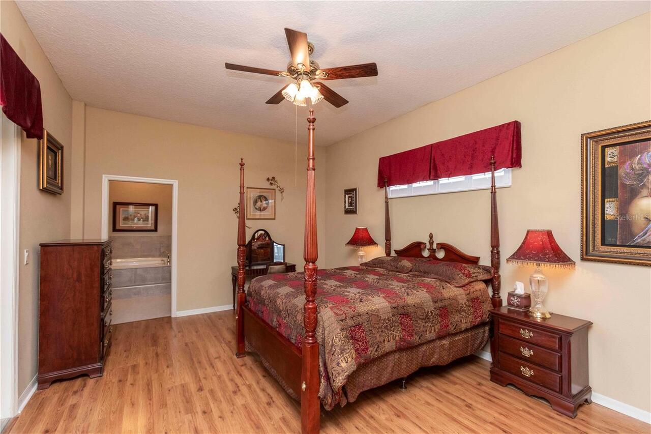Listing Photo 18