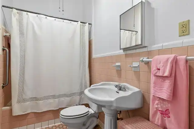 Listing Photo 23