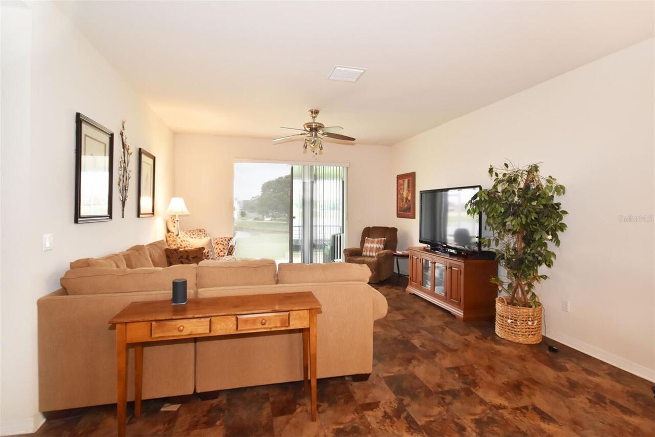 Listing Photo 11