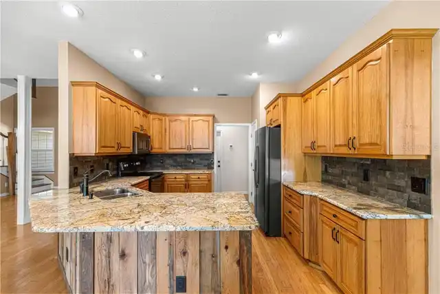Listing Photo 9