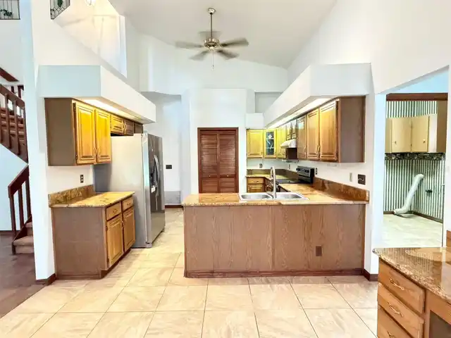 Listing Photo 14