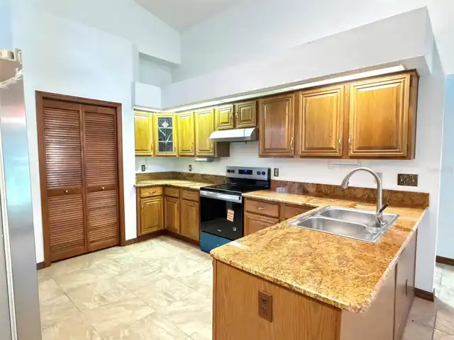 Listing Photo 16