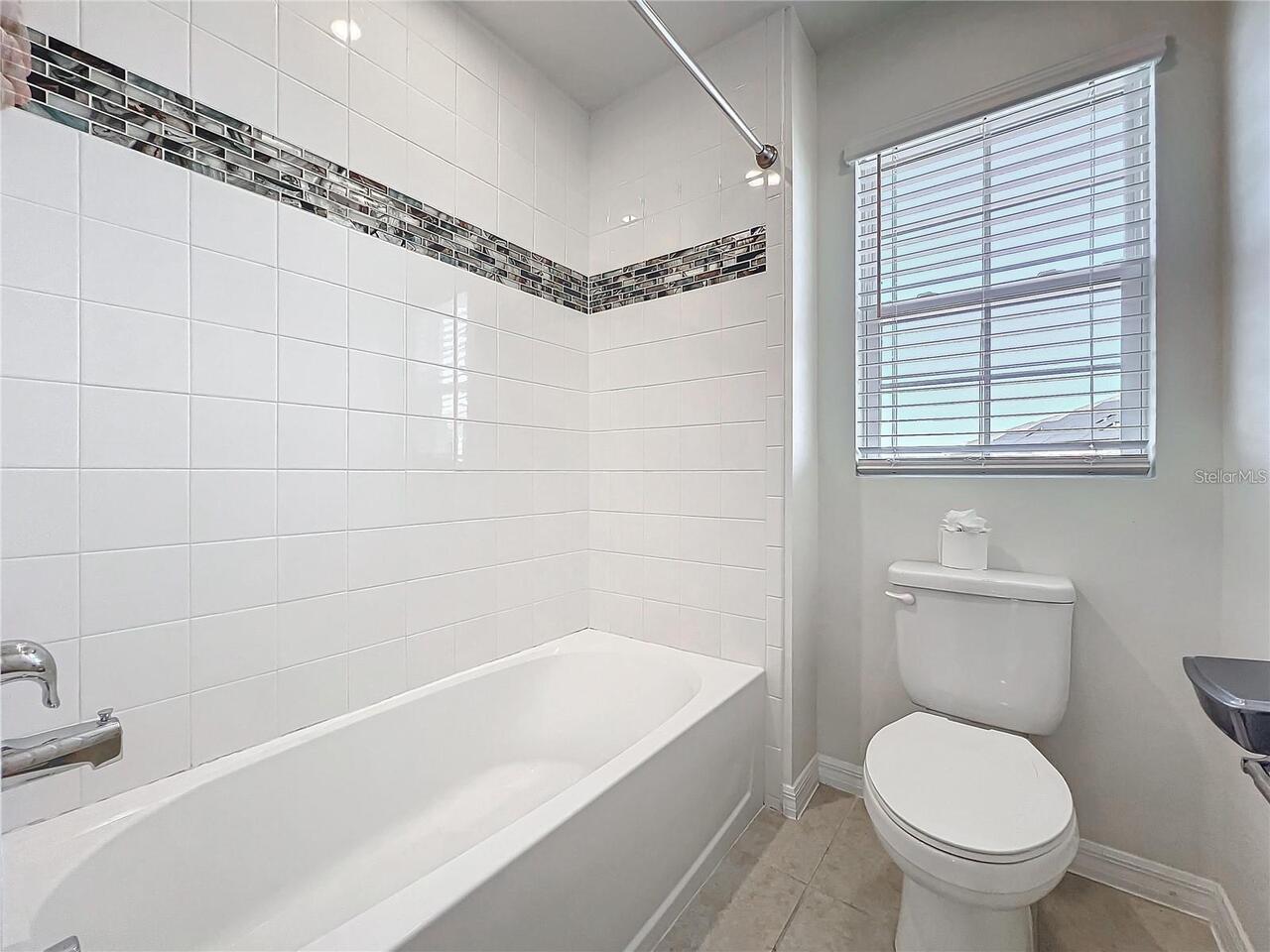 Listing Photo 14