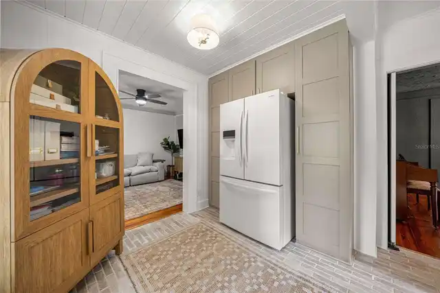 Listing Photo 15
