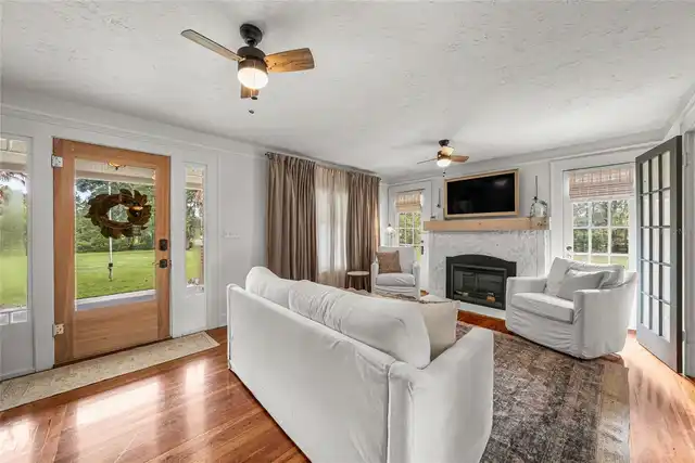 Listing Photo 16