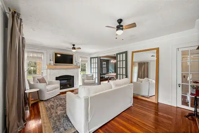 Listing Photo 17