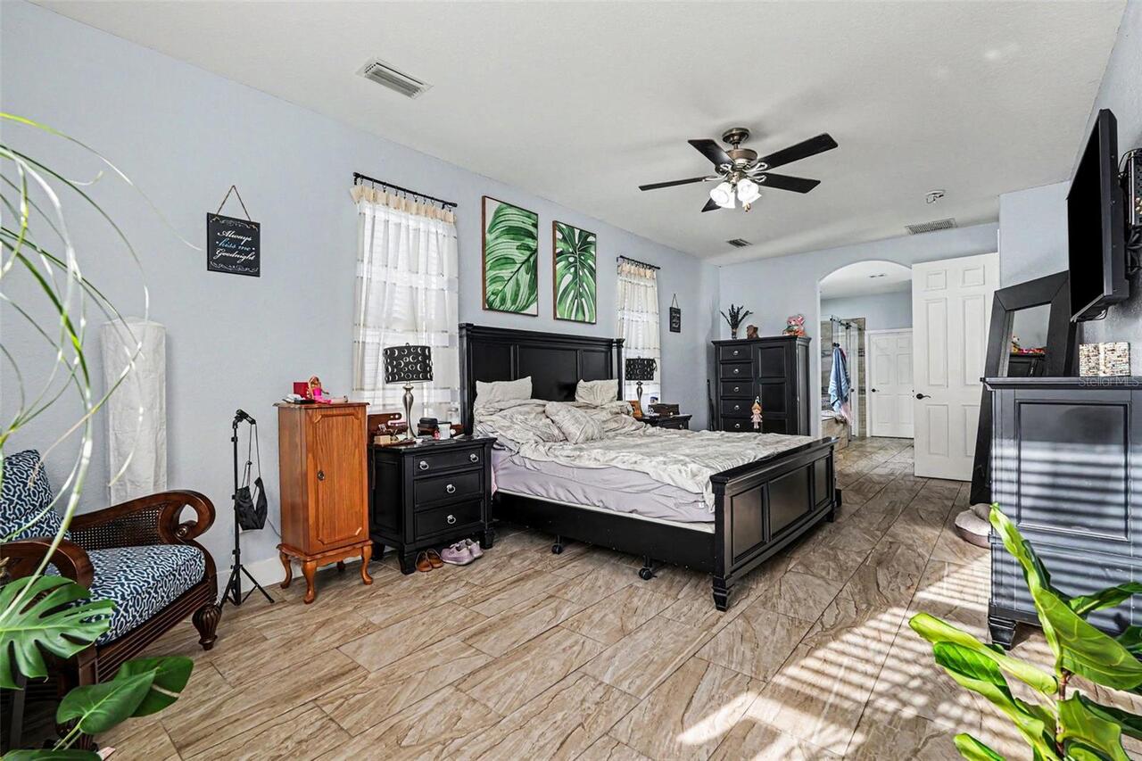 Listing Photo 14