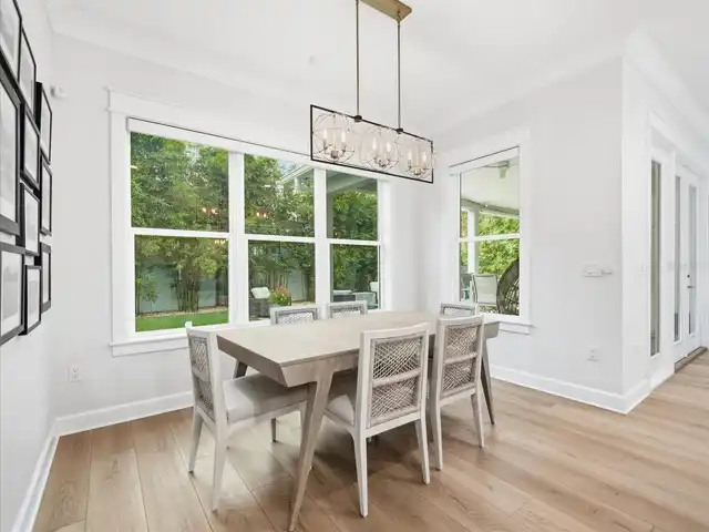 Listing Photo 18