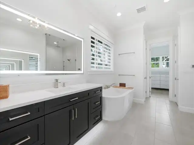 Listing Photo 35