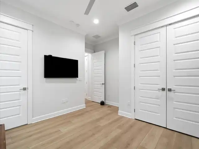Listing Photo 42