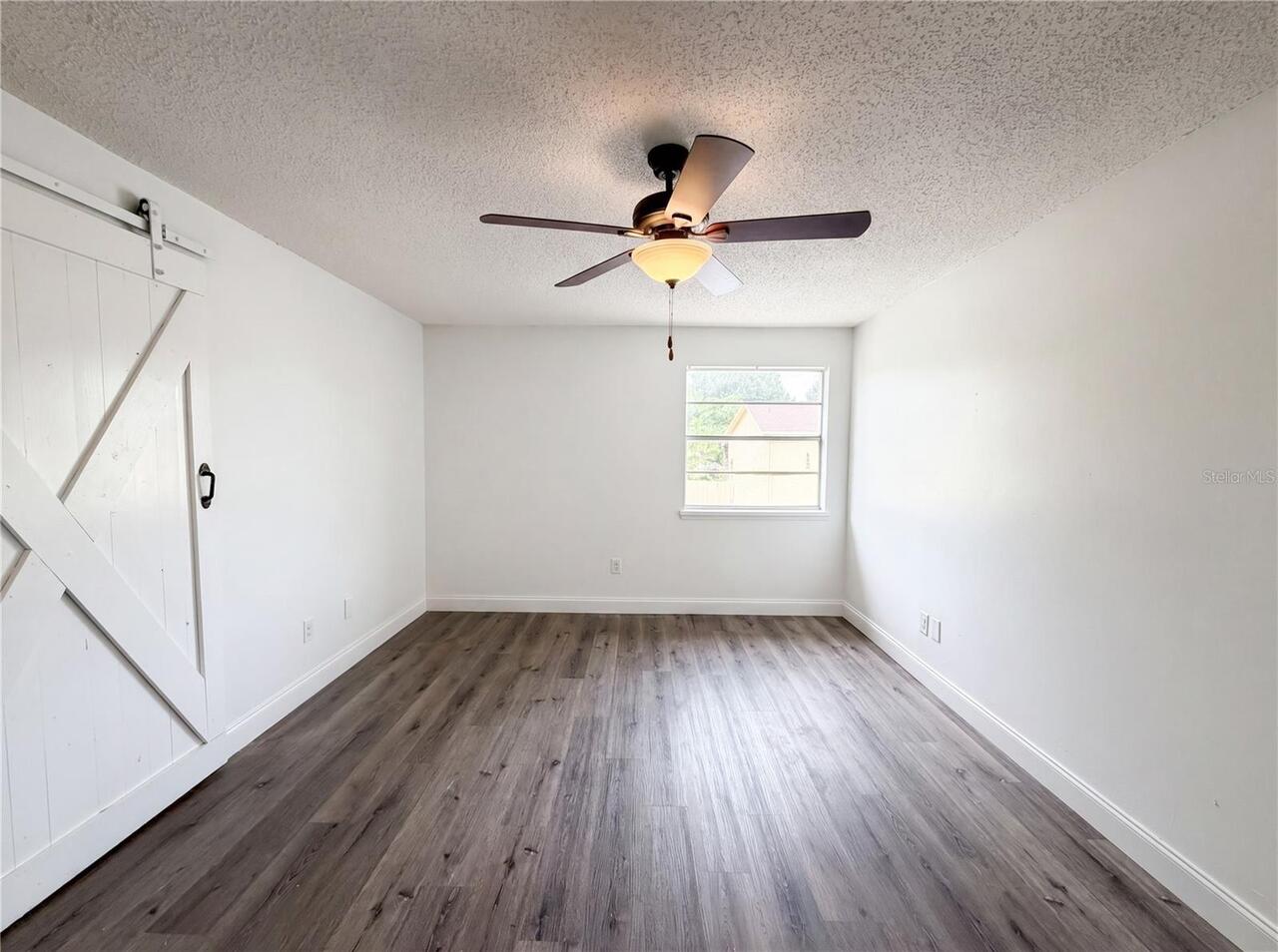 Listing Photo 9