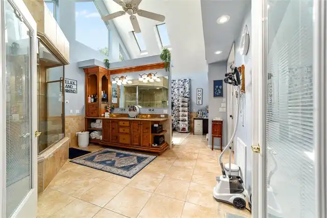 Listing Photo 35