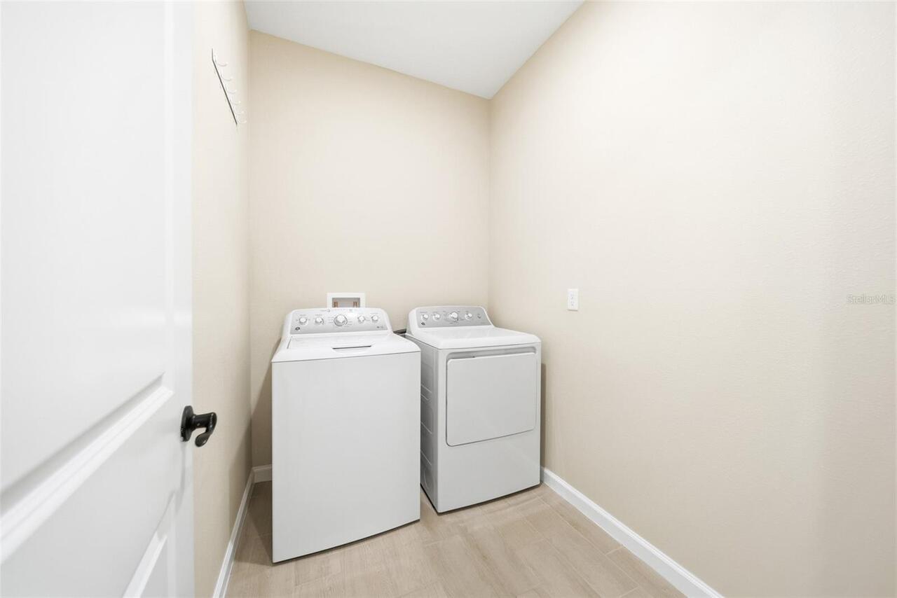 Listing Photo 14