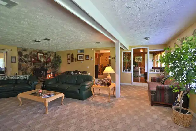 Listing Photo 7