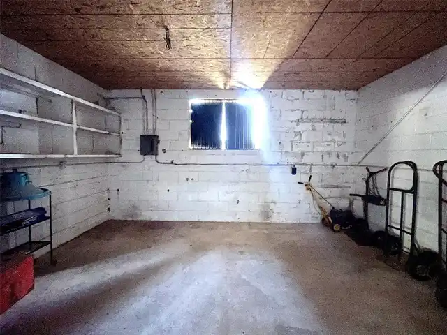 Listing Photo 35