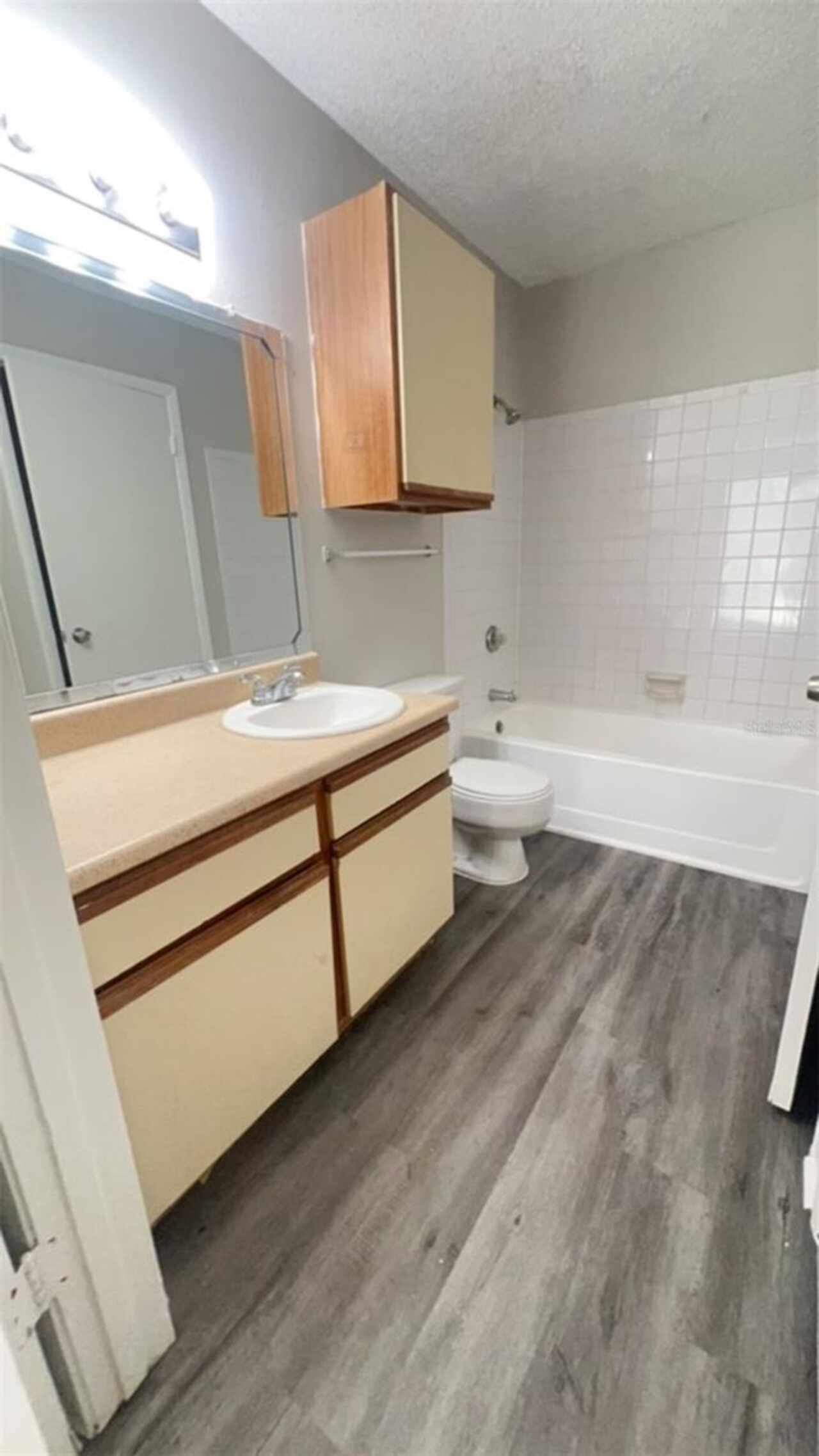 Listing Photo 19