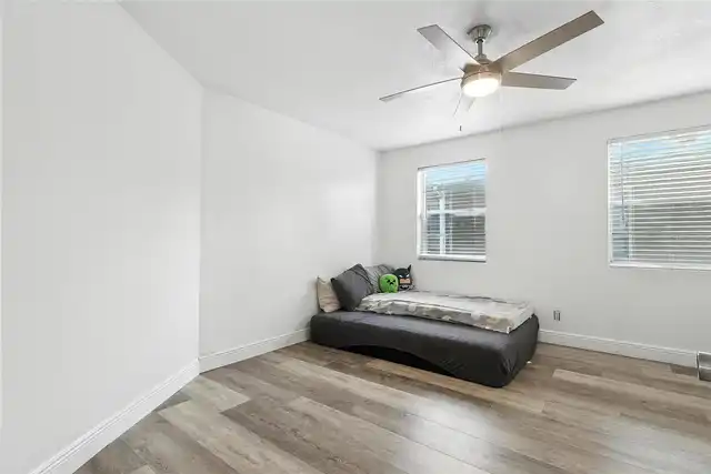 Listing Photo 26