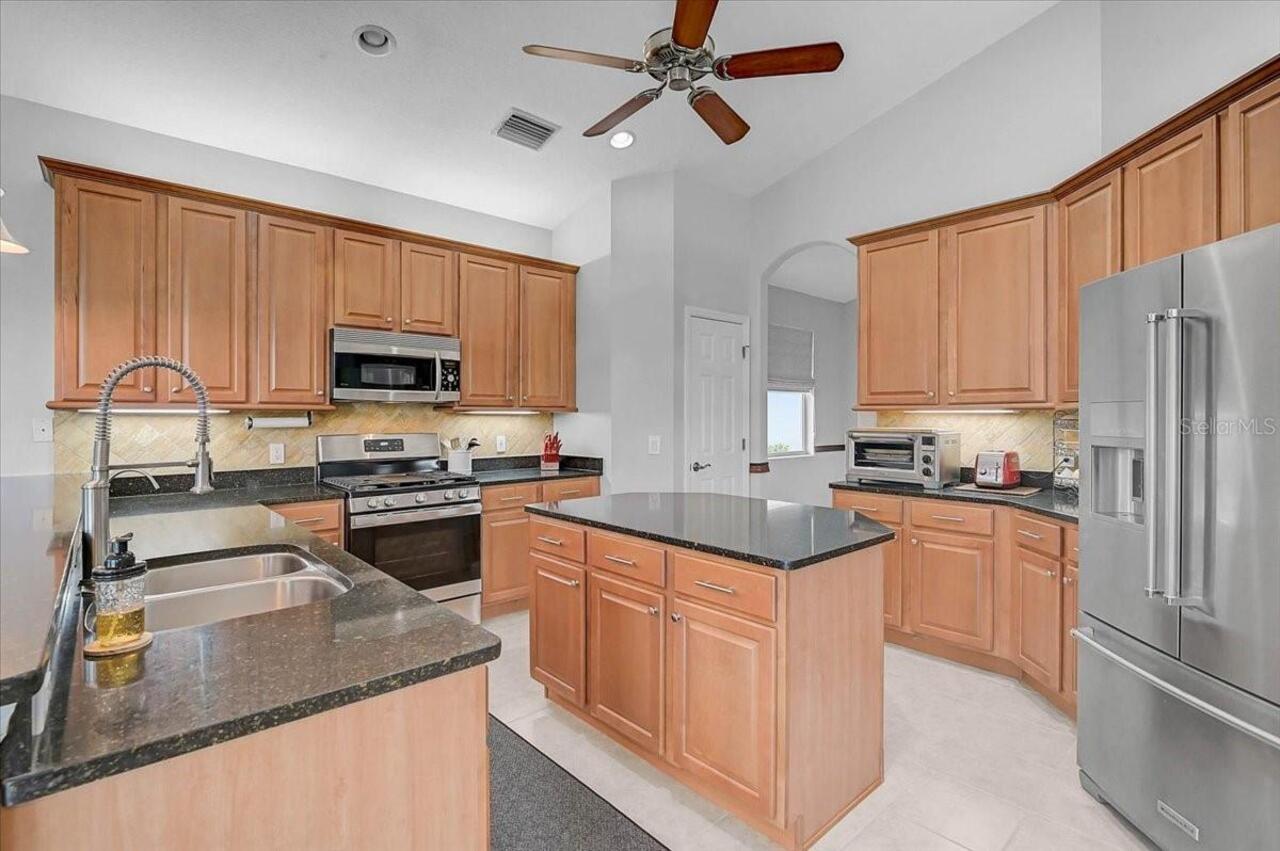 Listing Photo 17