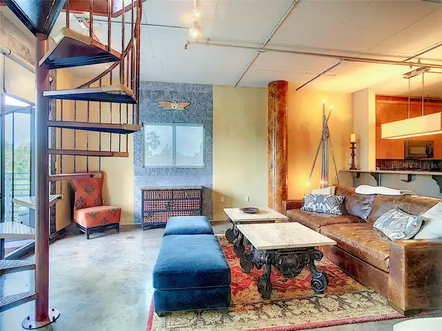 Listing Photo 11