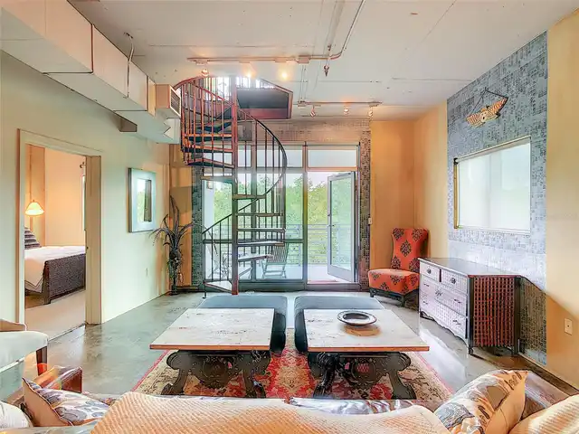 Listing Photo 17