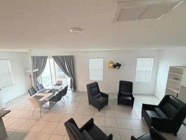 Listing Photo 10
