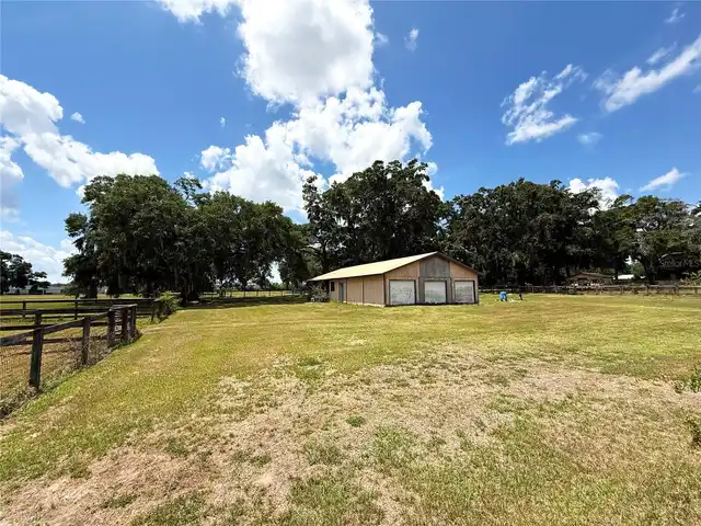 Listing Photo 14