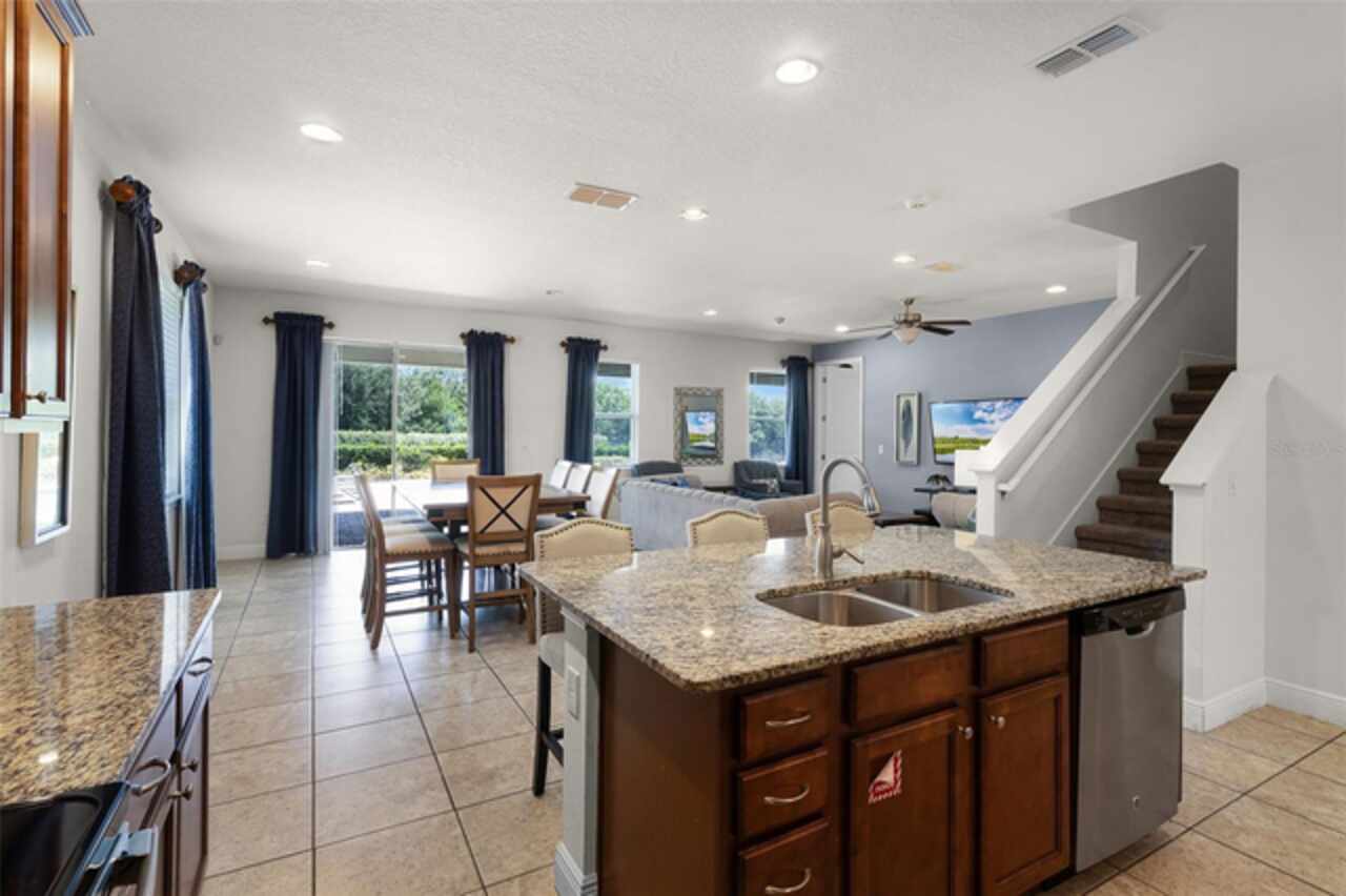Listing Photo 10