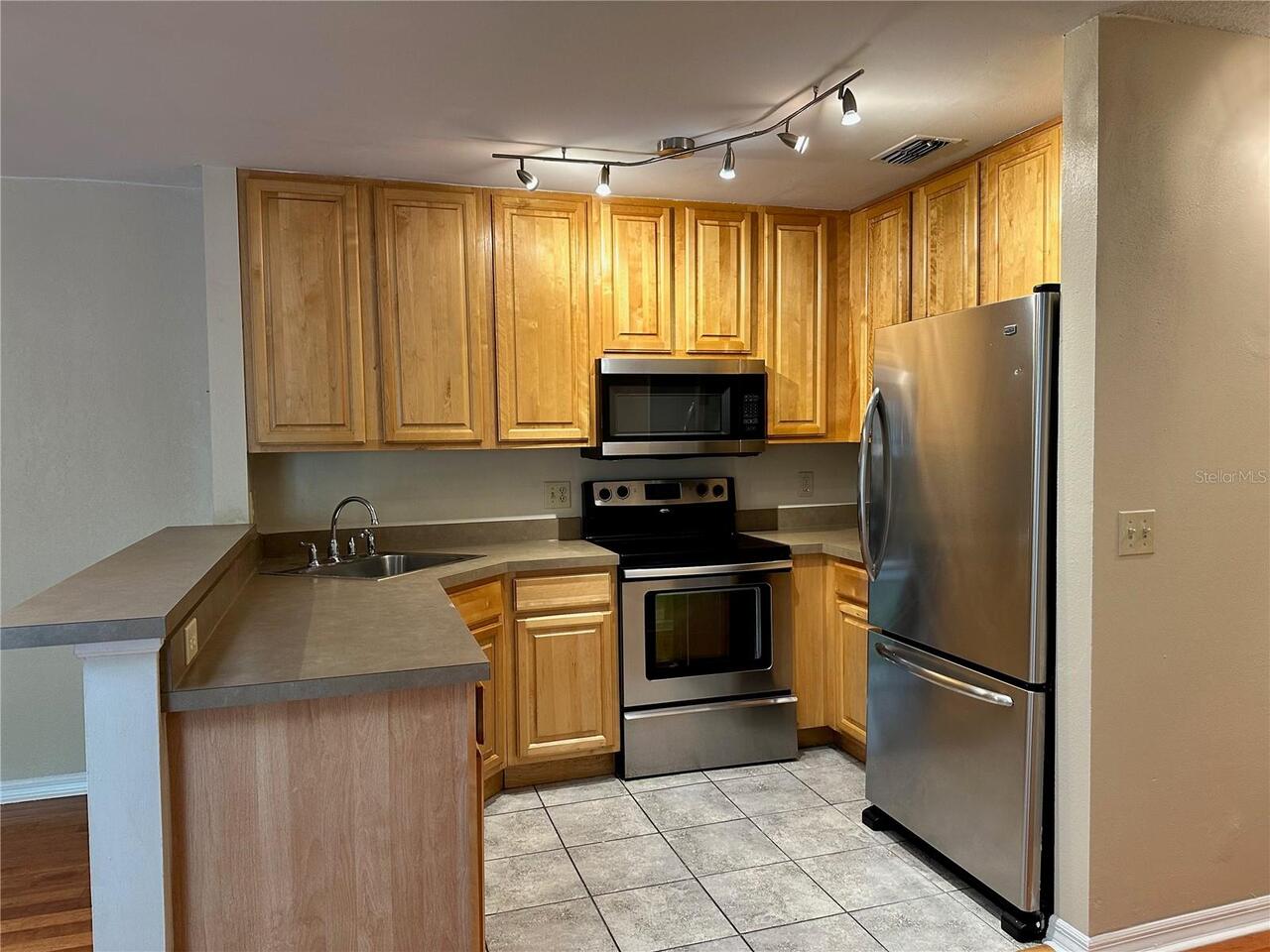 Listing Photo 7
