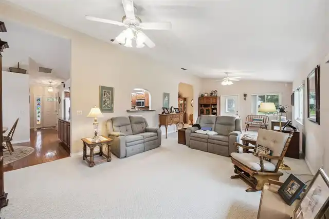 Listing Photo 18