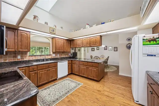 Listing Photo 21
