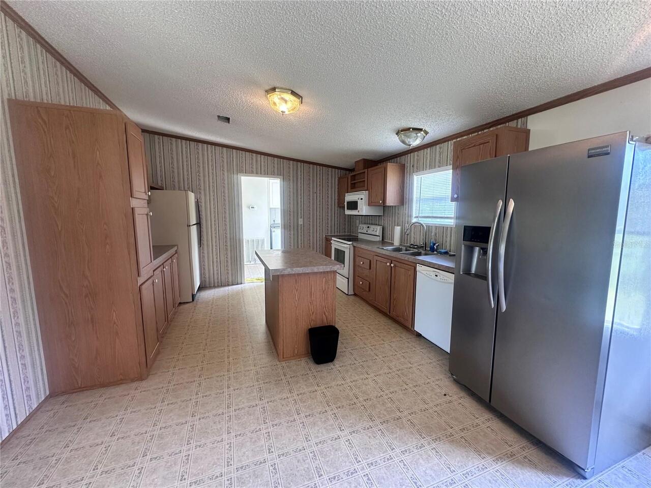 Listing Photo 6