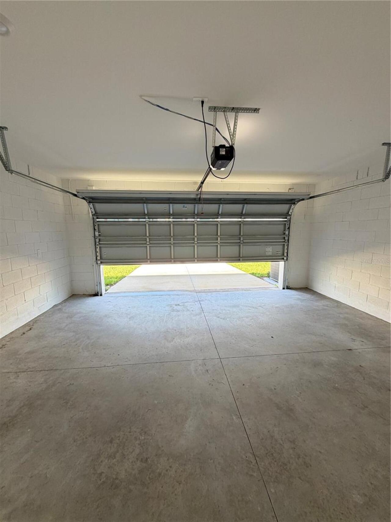 Listing Photo 11