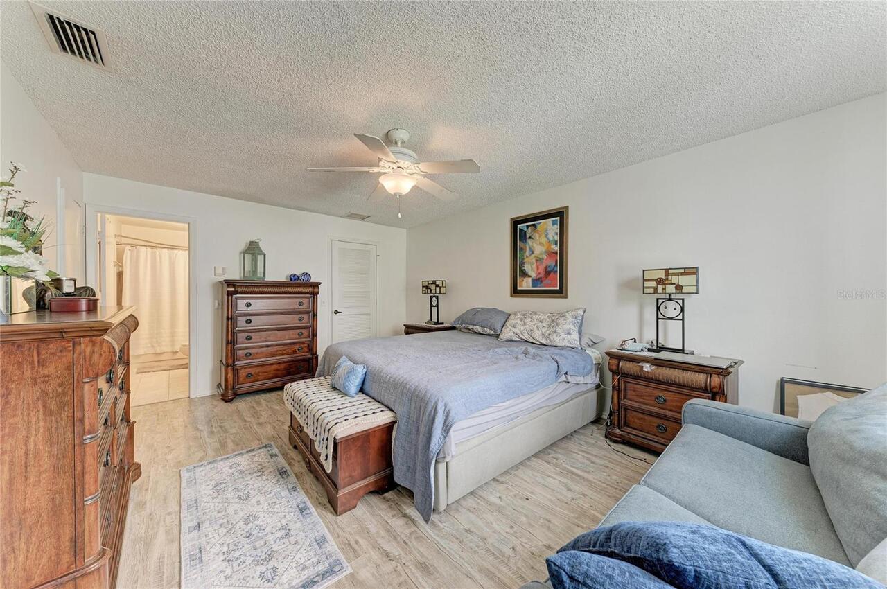 Listing Photo 34