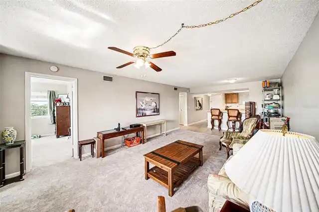Listing Photo 7