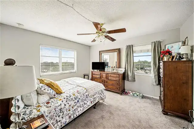 Listing Photo 14