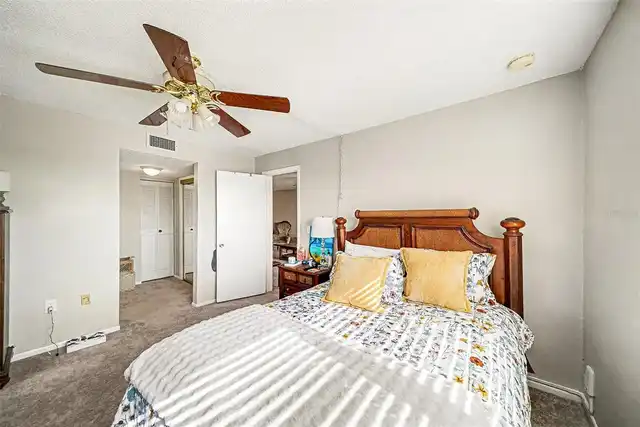 Listing Photo 15