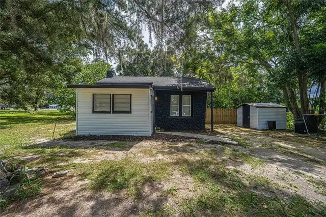 Listing Photo 8