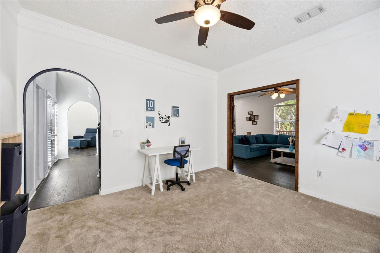 Listing Photo 12